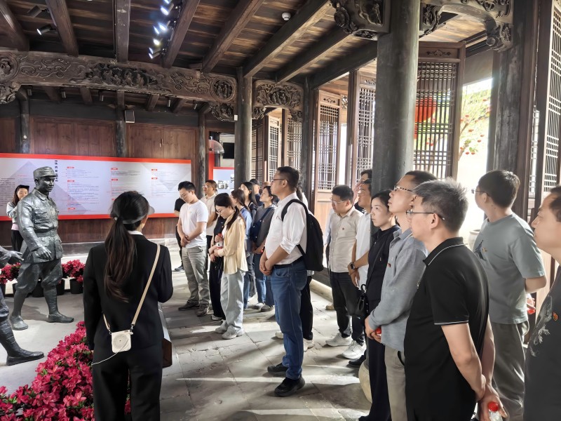 循迹悟思想 发扬铁作风 凝心促践行  韦德1946新材党总支开展主题党日活动2.jpg